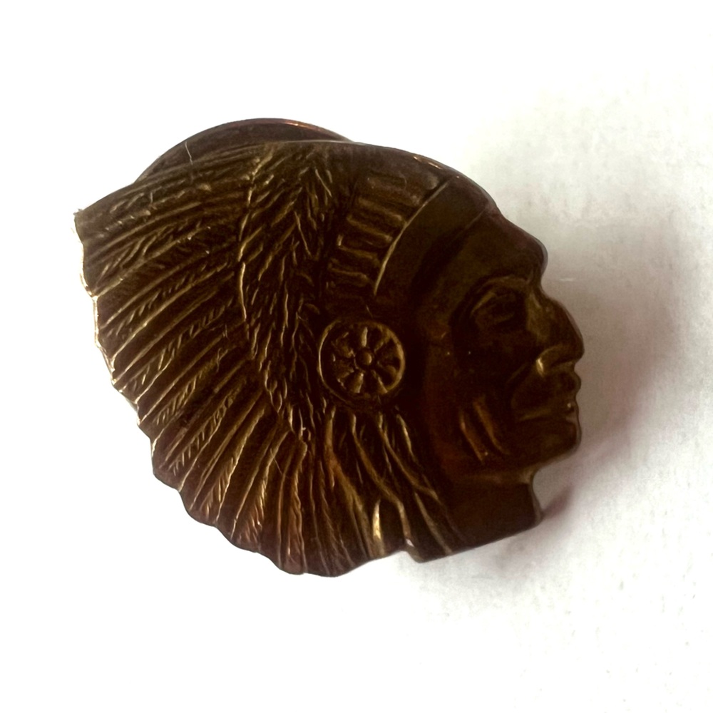 Vintage bras Carved Headdress Native American  Pin brooch Unisex Men